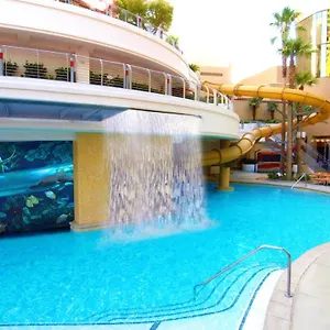 4* Resort Golden Nugget Y Casino